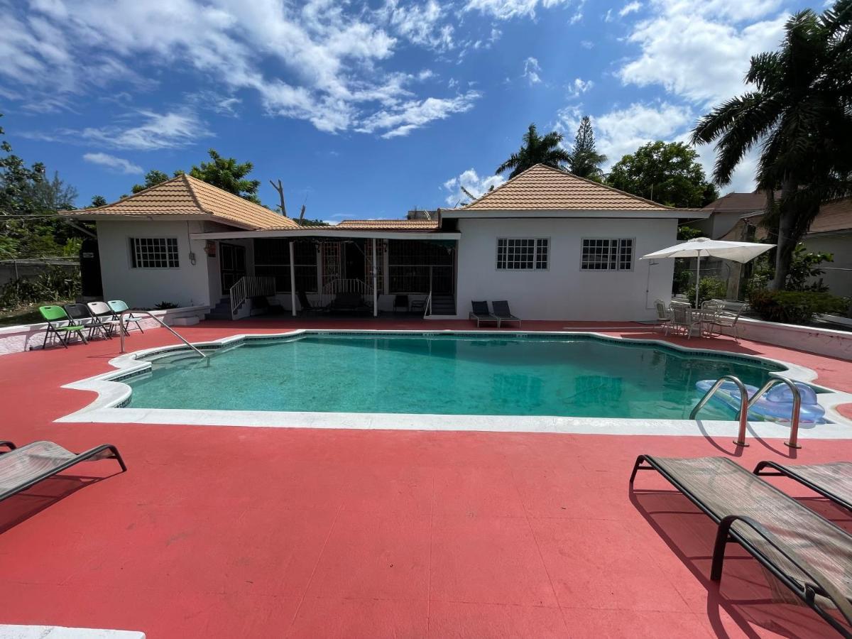 The Lodge @ Peaceful Palms Montego Bay Luaran gambar