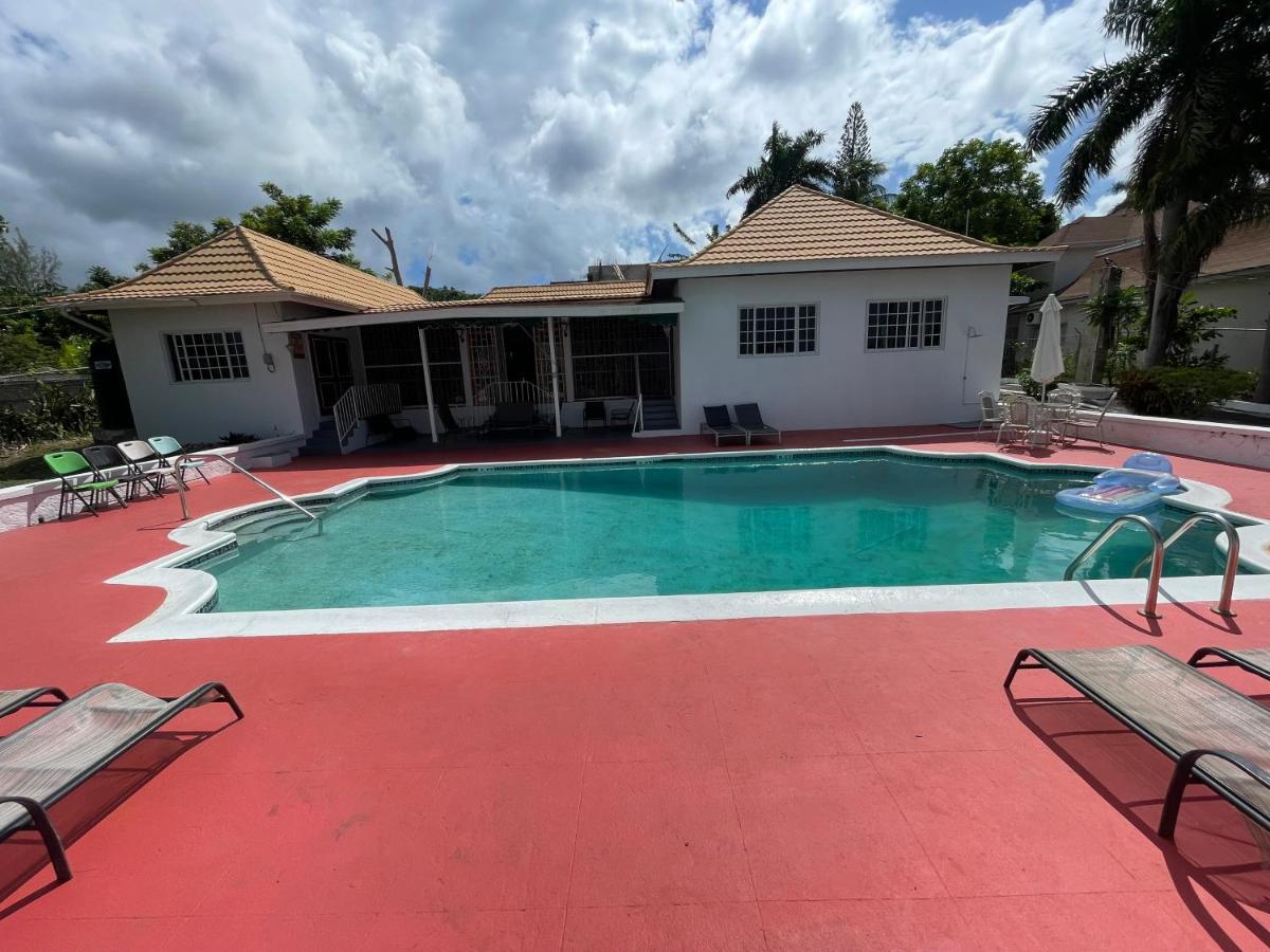 The Lodge @ Peaceful Palms Montego Bay Luaran gambar